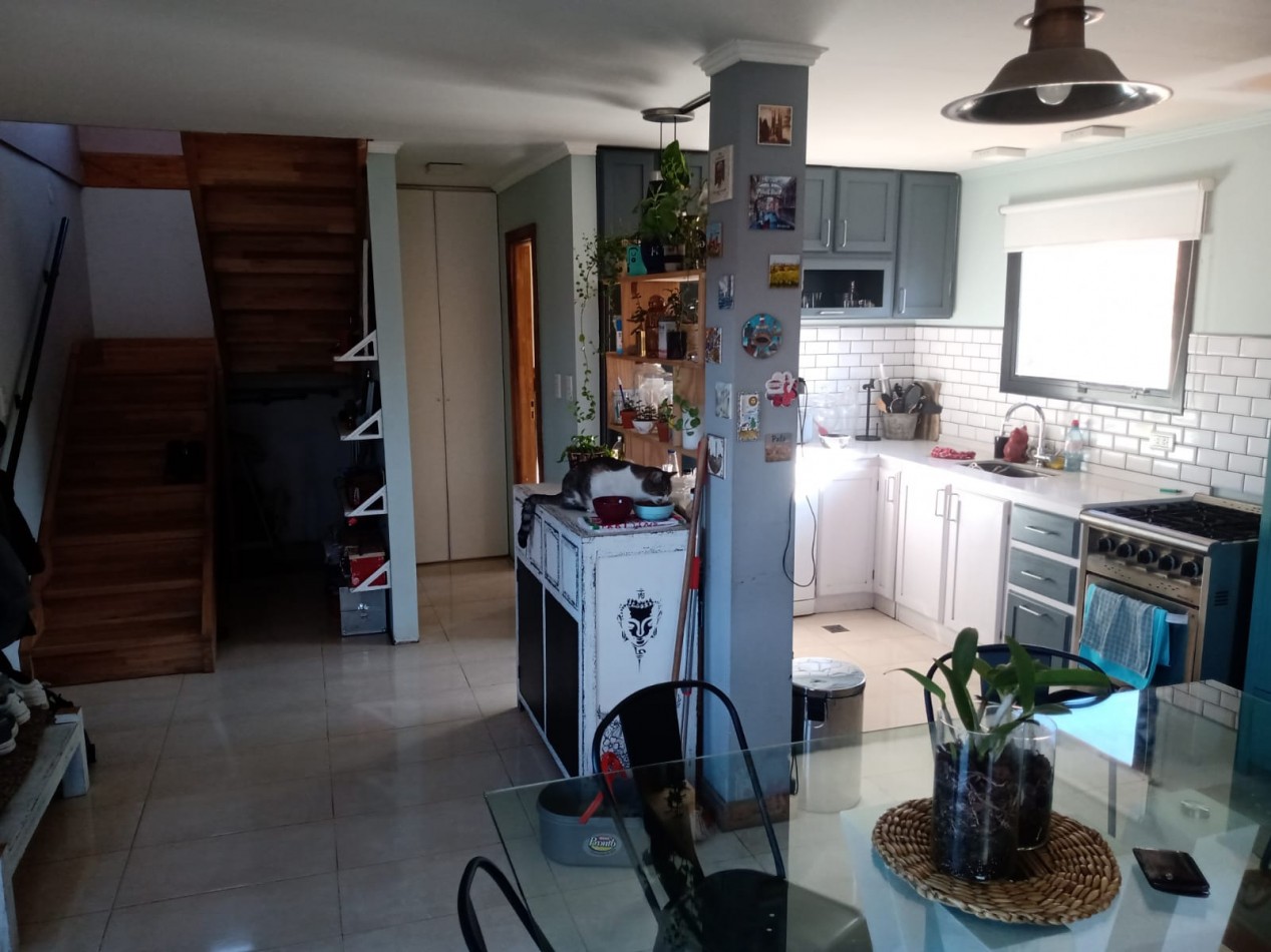 DESTACADA CASA EN VENTA EN BARRIO AMERICA