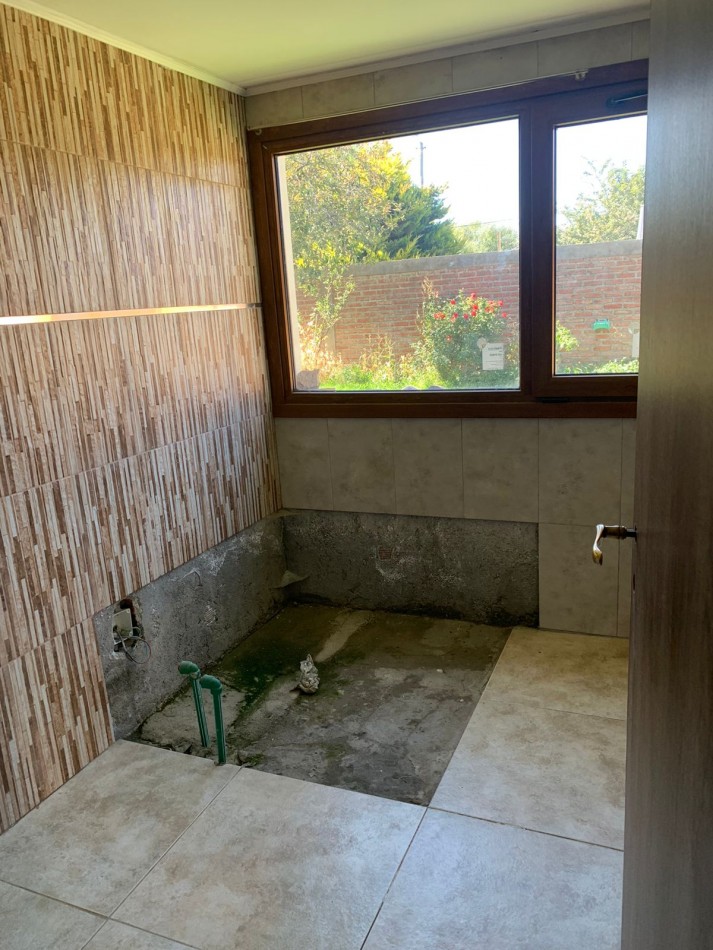 Destacada casa 4 habitaciones, 3 baños en Junin de los Andes, Neuquen