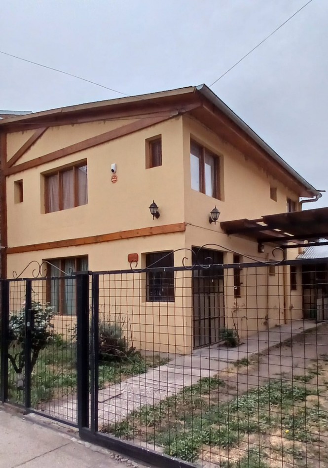 Hemosa casa centrica 3 dormitorios con quincho en Junin de los Andes, Neuquen