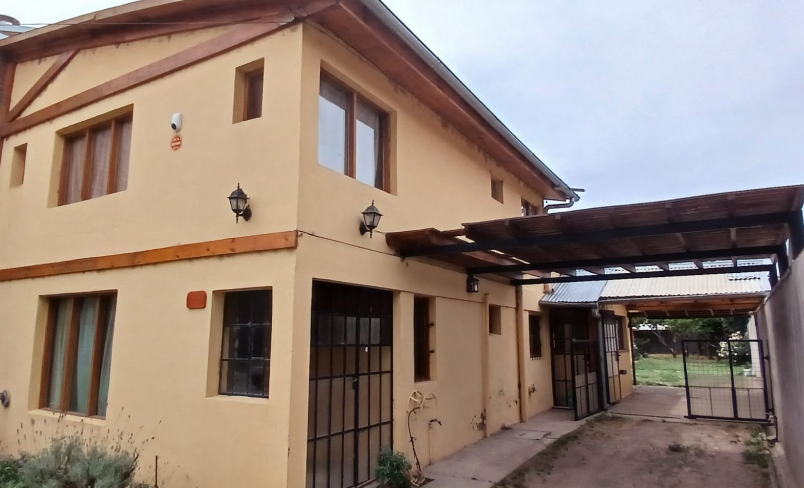 Hemosa casa centrica 3 dormitorios con quincho en Junin de los Andes, Neuquen