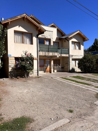 Departamento tipo Duplex con estacionamiento propio B° V. Vega San Martin