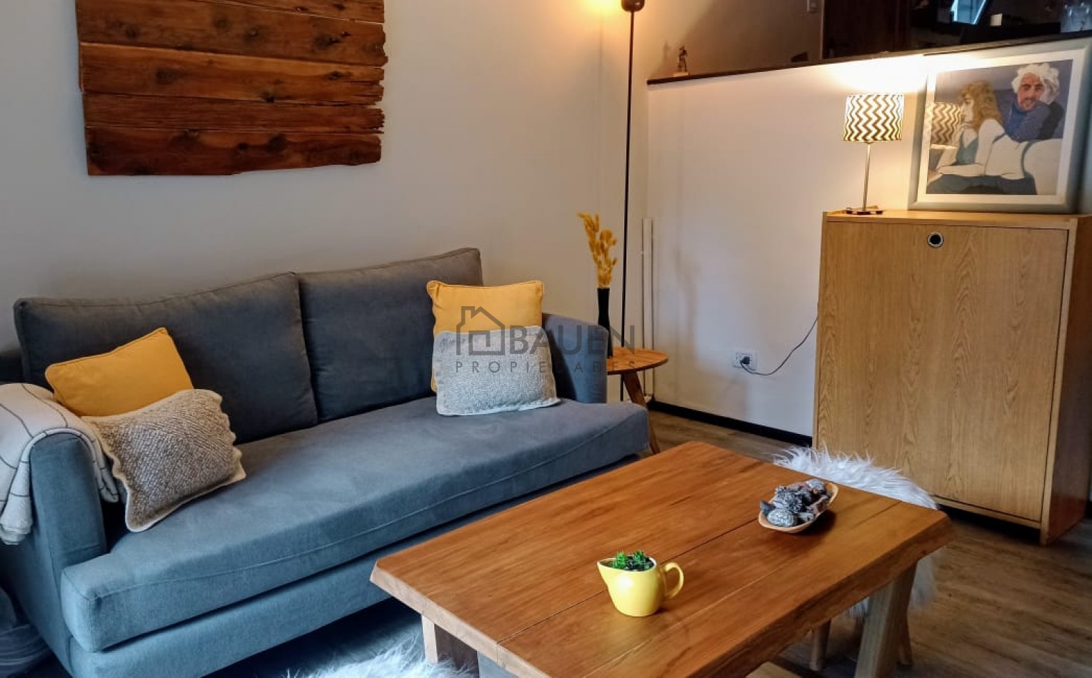 Departamento tipo duplex amoblado a pocas cuadras del centro