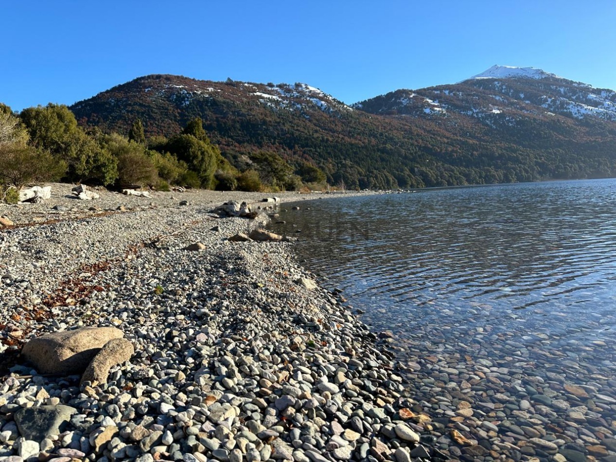 Terreno frente al lago en Peninsula de Meliquina