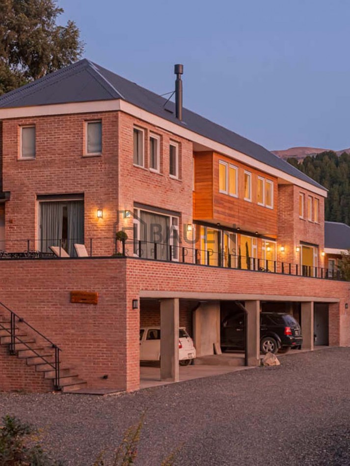 Exclusivo departamento amoblado con vista a la montaña