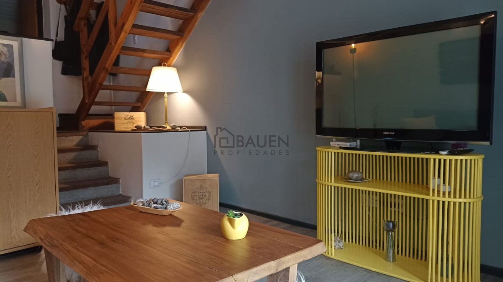 Departamento tipo duplex amoblado a pocas cuadras del centro