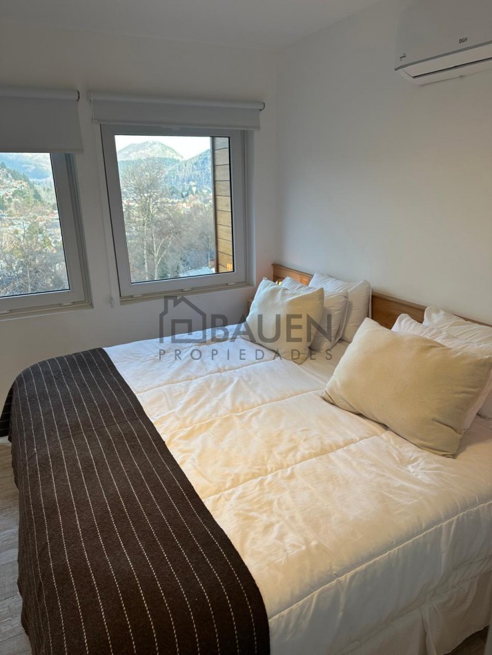 Exclusivo departamento amoblado con vista a la montaña